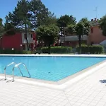 Modern With Swimming Pools - Beahost Lägenhet *