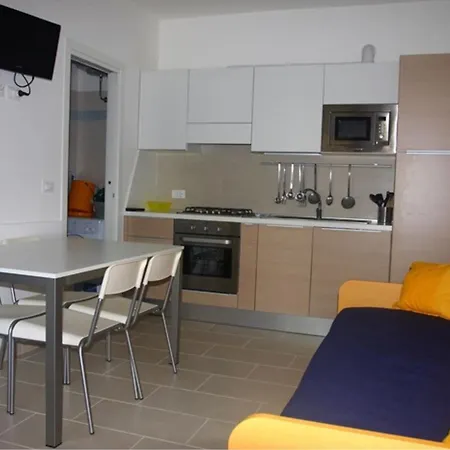 Modern With Swimming Pools - Beahost Apartment *