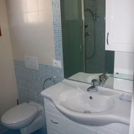 Apartment Modern With Swimming Pools - Beahost