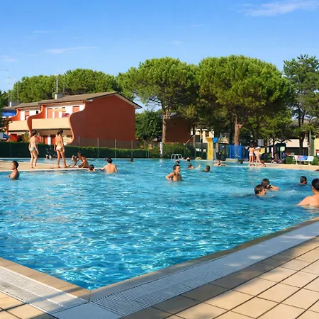 Modern With Swimming Pools - Beahost *